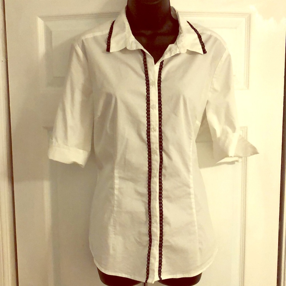 Last chance! NY&Co white dress shirt with black lace trim